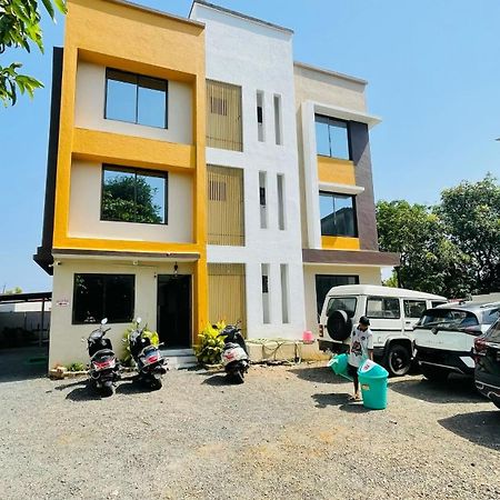Devka House Hotel Daman Exterior photo
